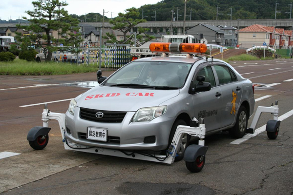 学校 東部 自動車